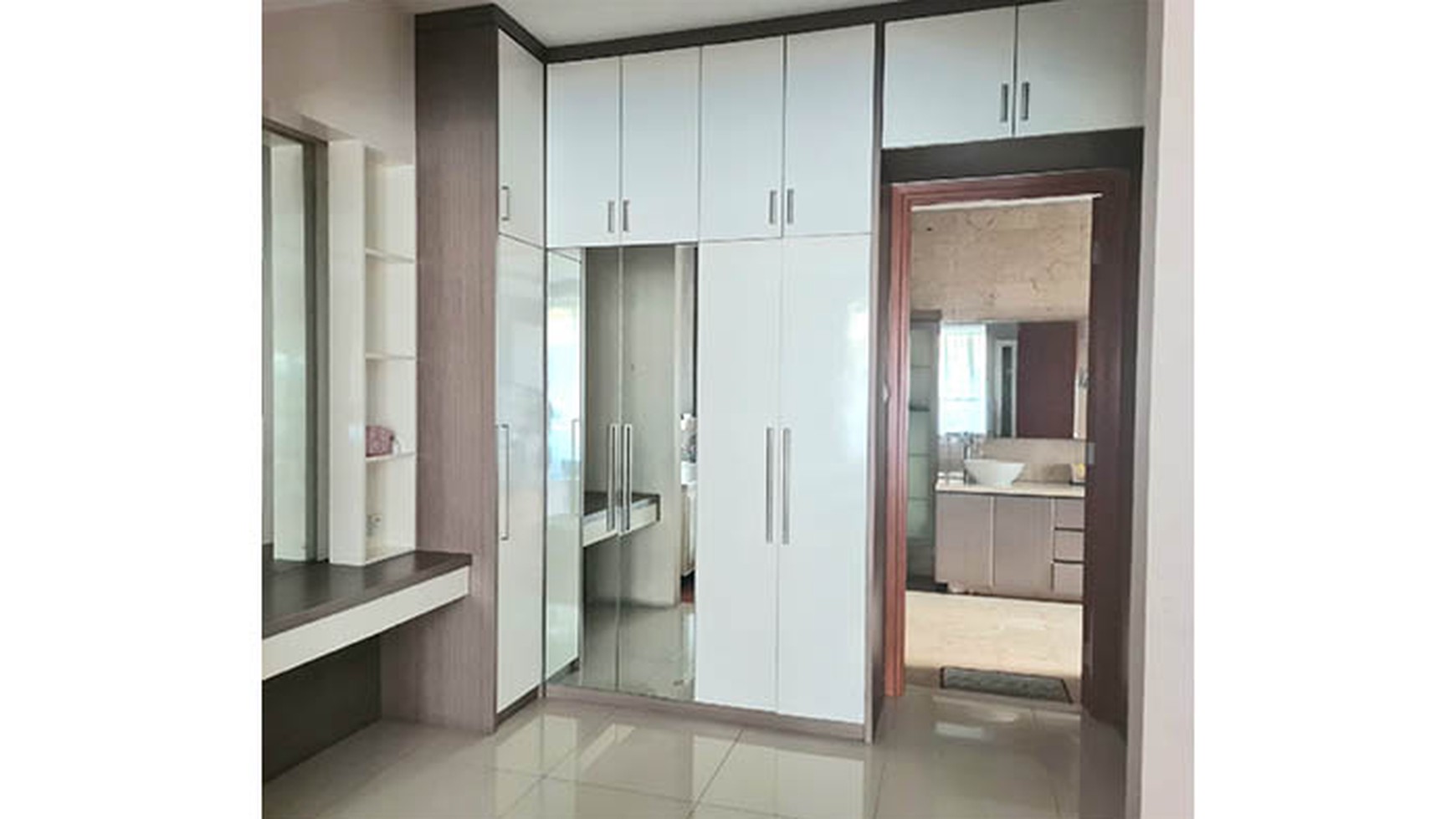 Rumah Springhill Golf Residence, Kemayoran