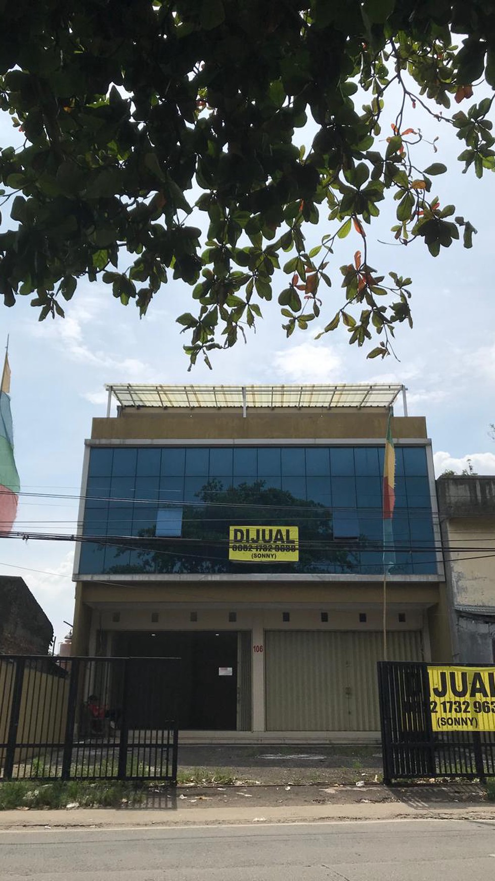 Di SEWA Ruko Gandeng di Strategis Area Kondisi Baru di Bekasi