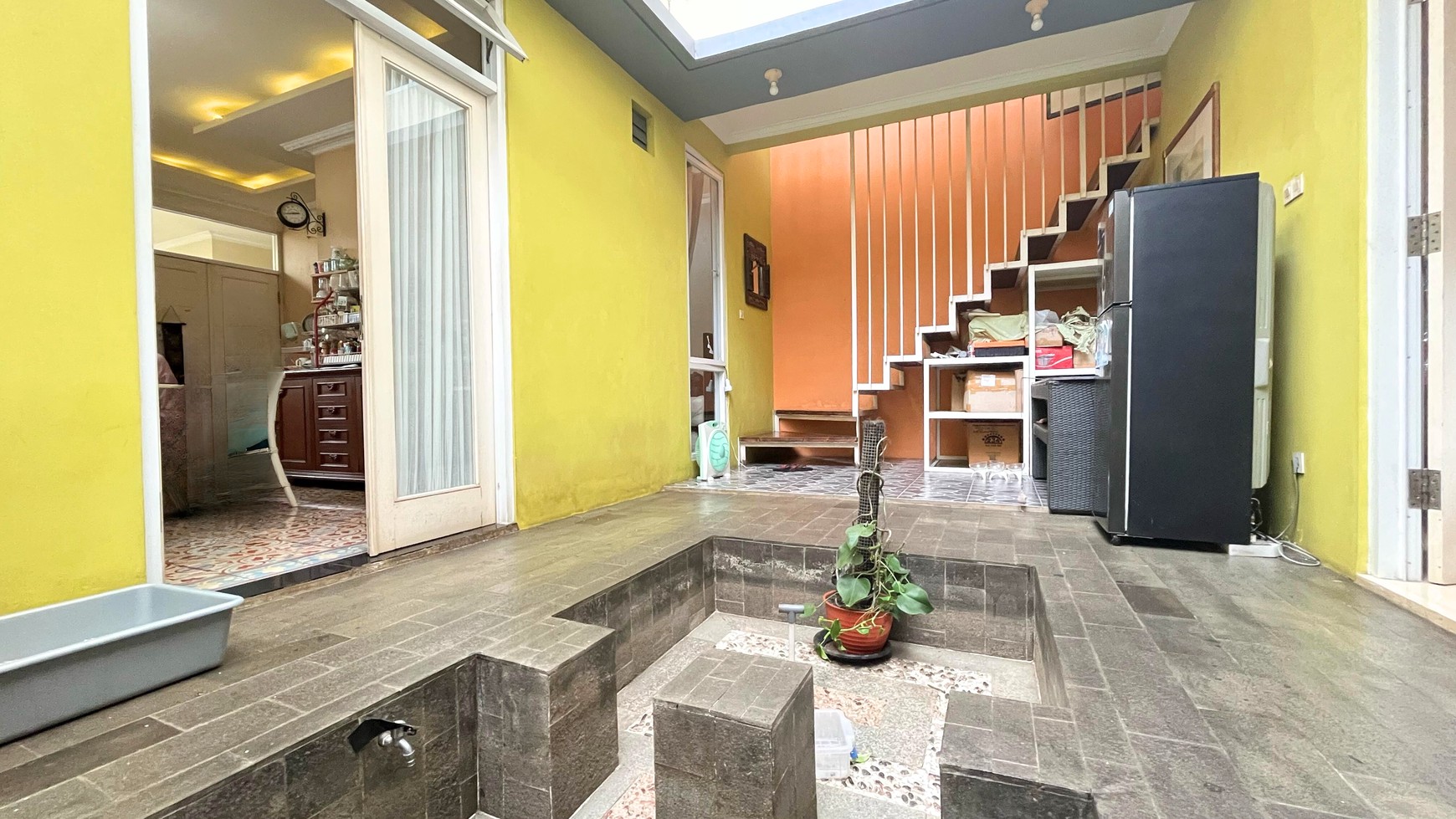 Rumah Nyaman Ruang Fungsional Dalam Komplek Tenang dan Asri di Jagakarsa