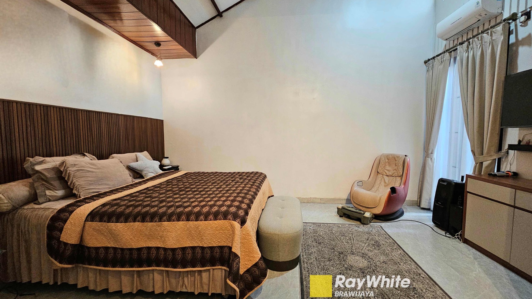 Rumah di Bumi Karang Indah, Lebak Bulus, Jakarta Selatan, Sudah Renovasi, Siap huni
