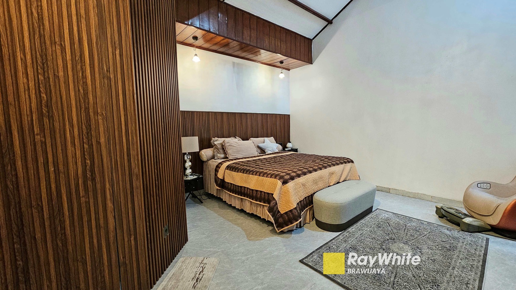 Rumah di Bumi Karang Indah, Lebak Bulus, Jakarta Selatan, Sudah Renovasi, Siap huni