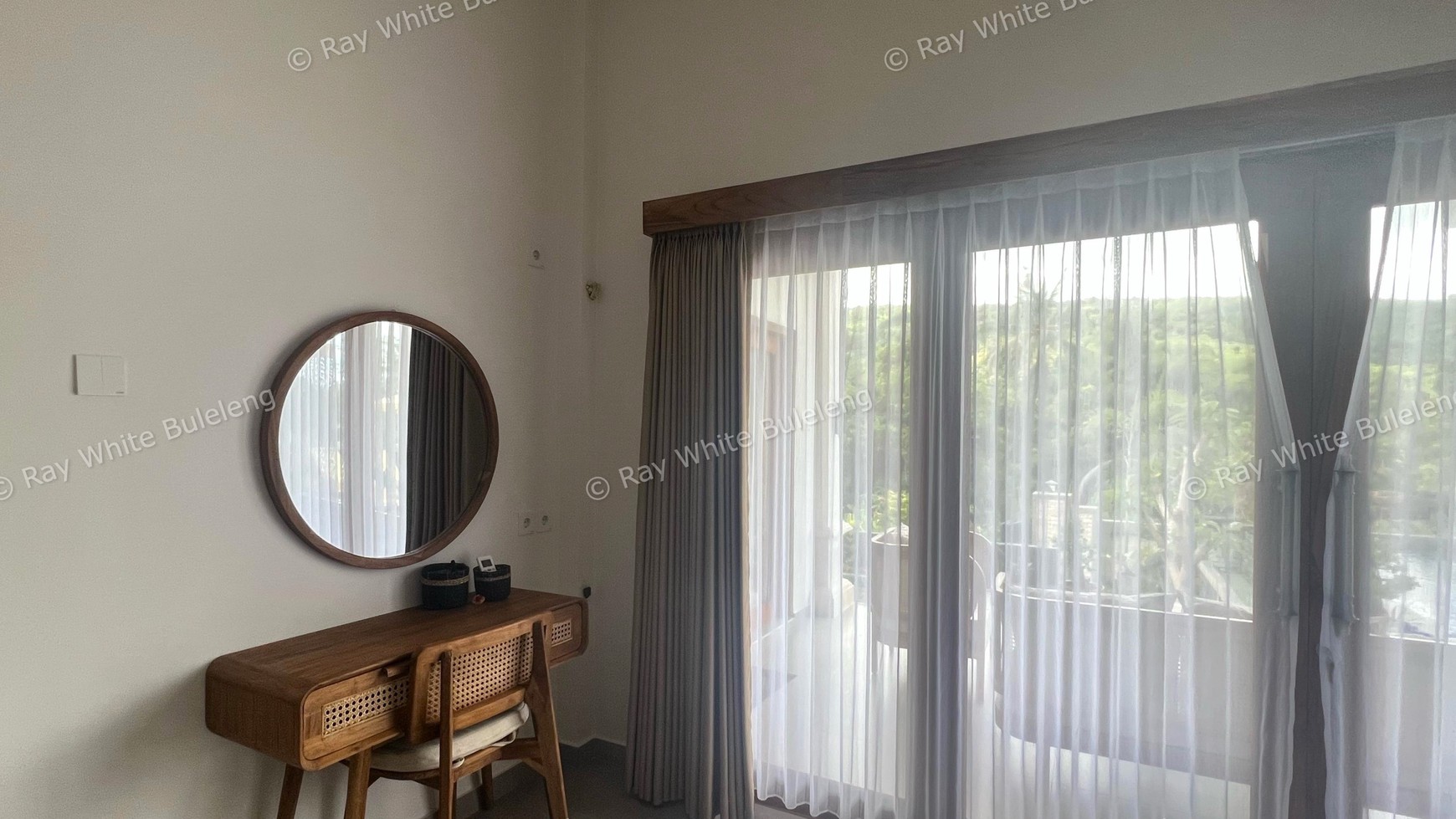 BRAND NEW VILLA WITH STUNNING OCEAN AND HILL VIEWS IN LOVINA