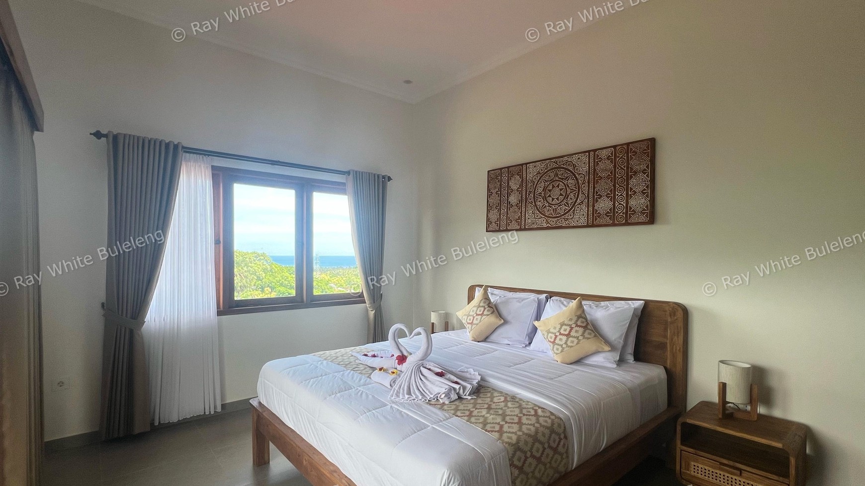 BRAND NEW VILLA WITH STUNNING OCEAN AND HILL VIEWS IN LOVINA