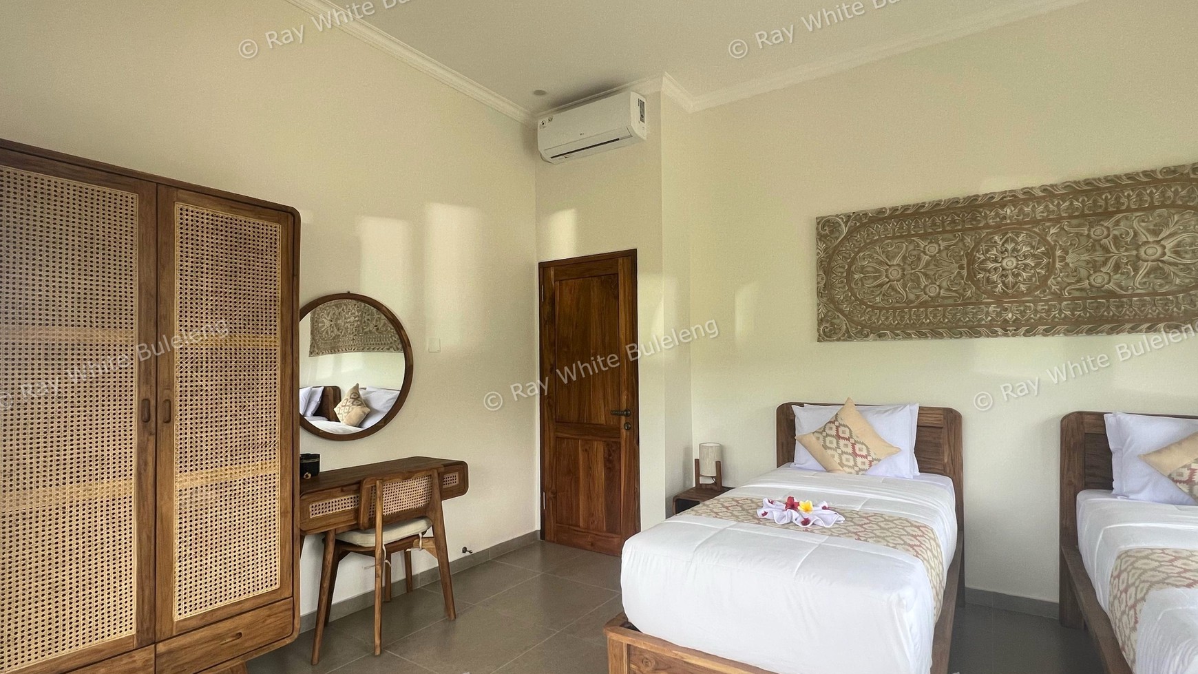 BRAND NEW VILLA WITH STUNNING OCEAN AND HILL VIEWS IN LOVINA
