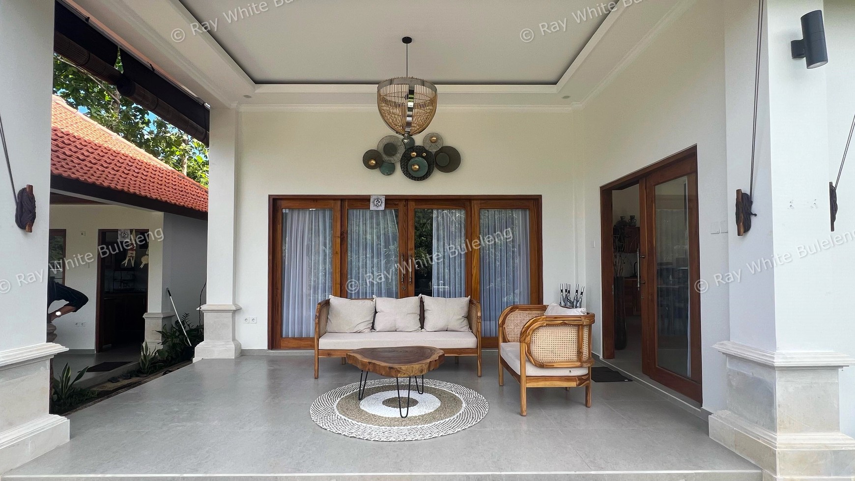 BRAND NEW VILLA WITH STUNNING OCEAN AND HILL VIEWS IN LOVINA