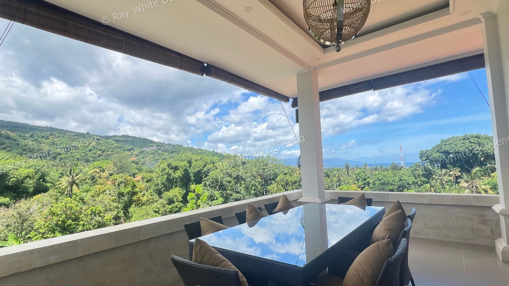 BRAND NEW VILLA WITH STUNNING OCEAN AND HILL VIEWS IN LOVINA