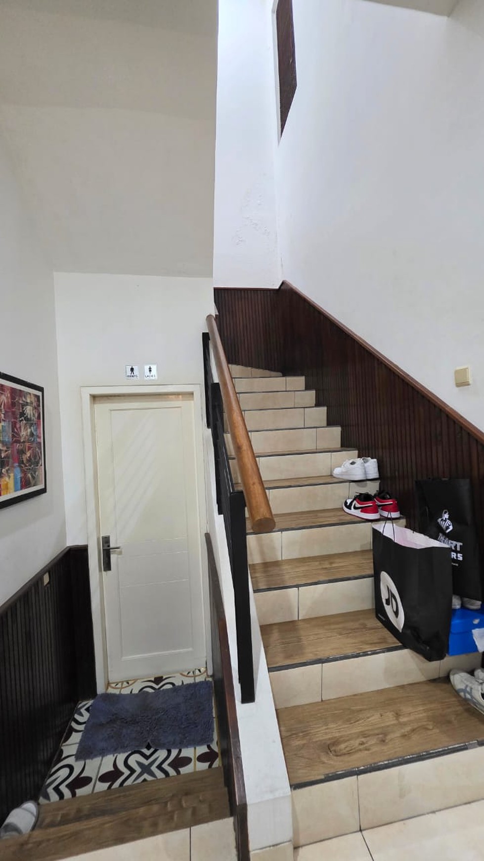 Rumah 2 Lantai Siap Huni dalam Cluster Strategis