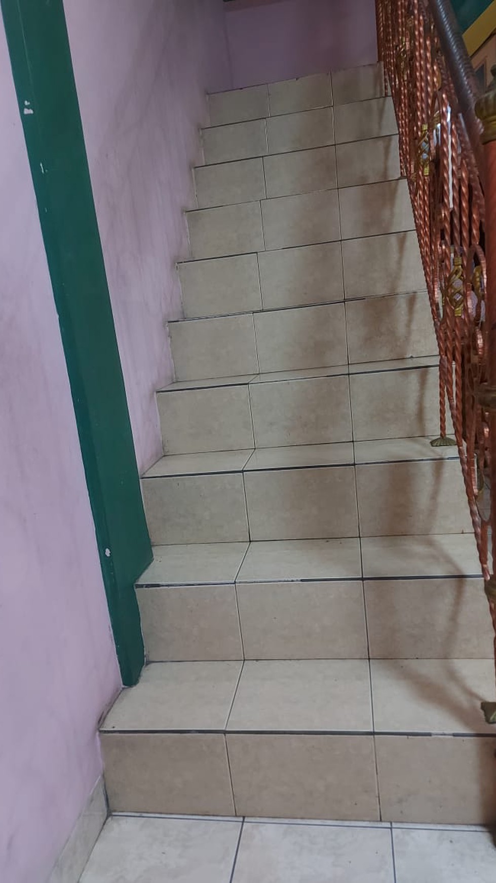 Rumah Siap Huni dengan Hunian Nyaman dan Asri di @Pamulang