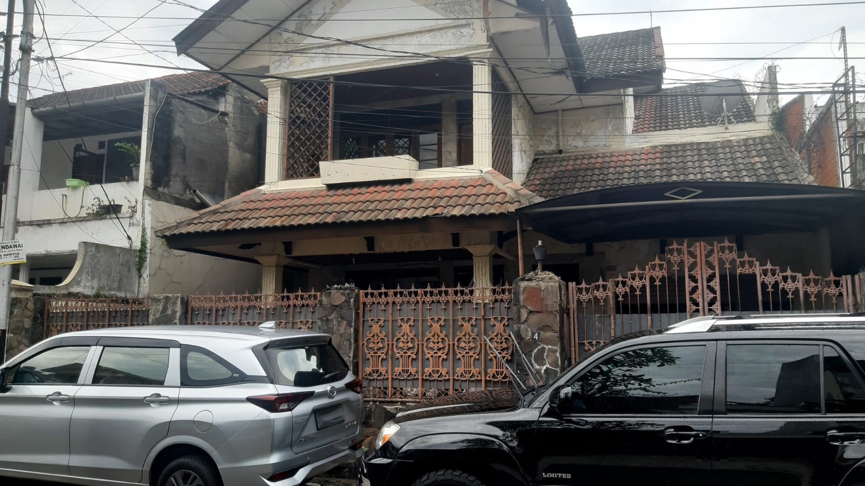 Rumah 2 Lantai Siap Huni Lokasi Strategis dan Asri @Kebayoran Baru, Jakarta Selatan