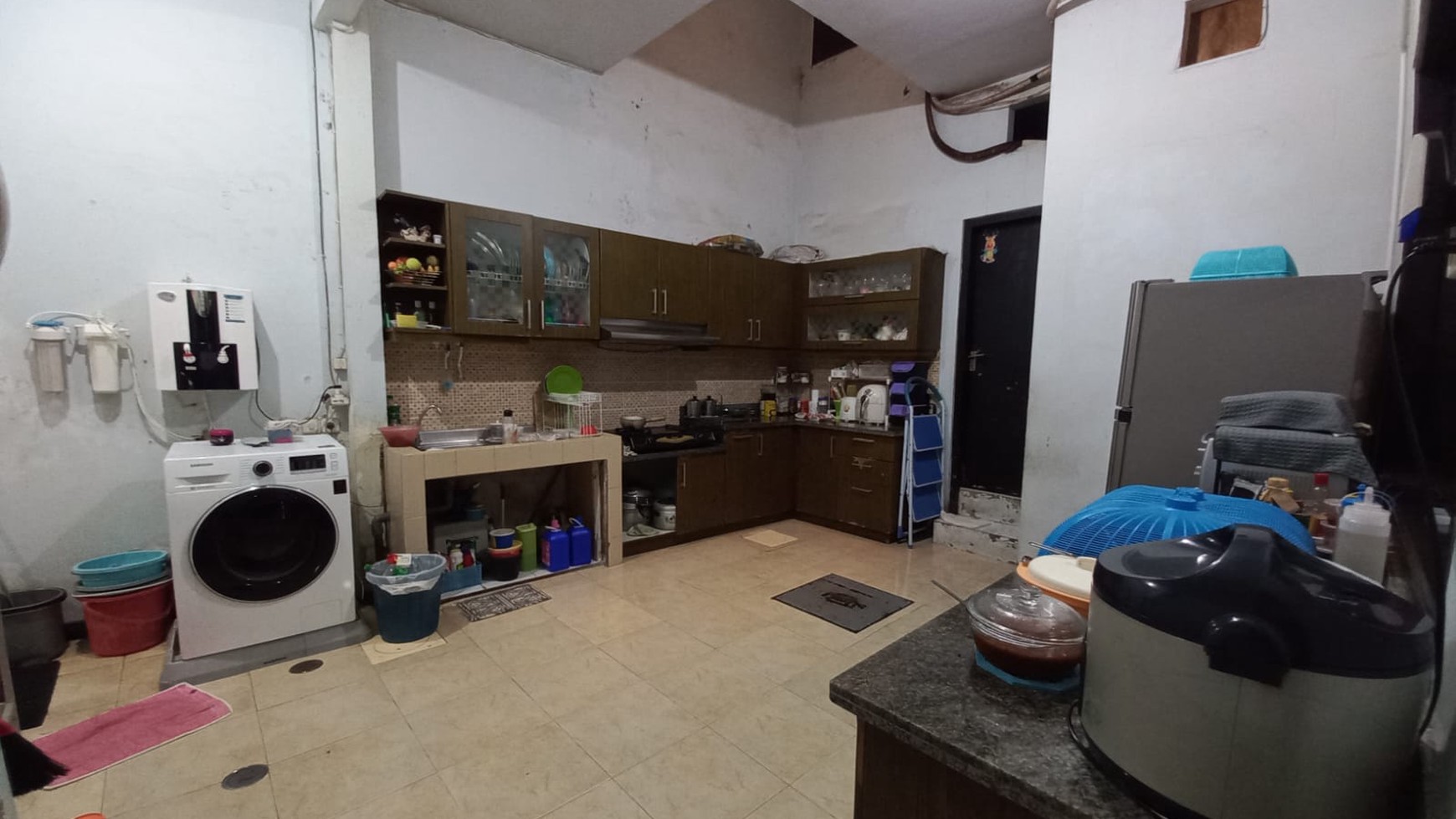 DIJUAL RUMAH CLASSIC SIAP HUNI jl semampir, Surabaya Timur