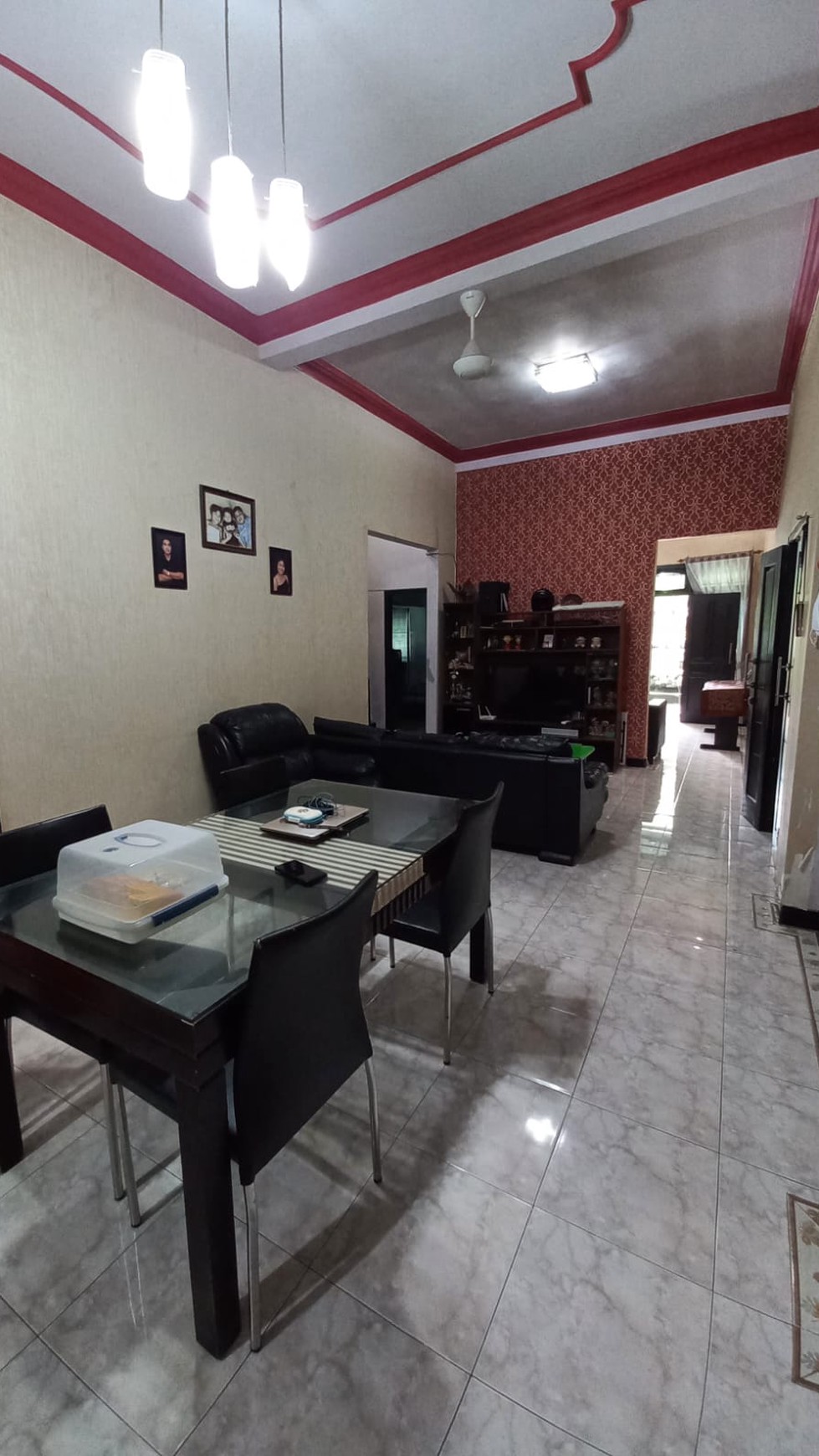 DIJUAL RUMAH CLASSIC SIAP HUNI jl semampir, Surabaya Timur