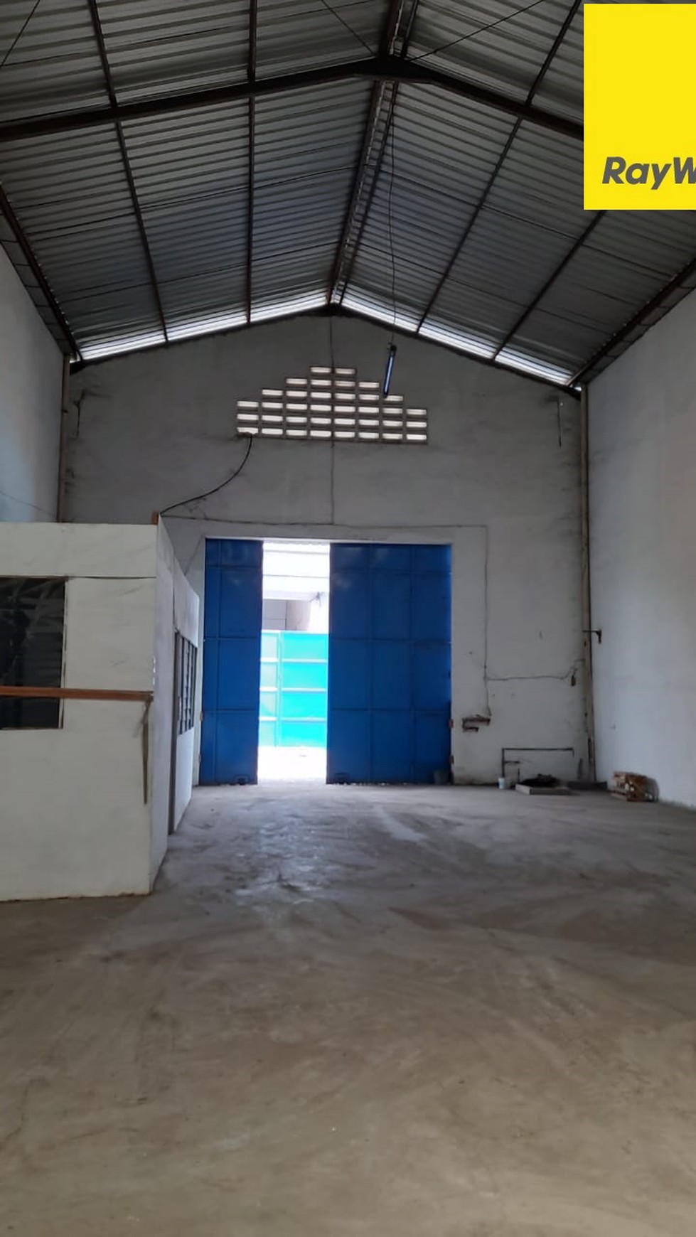 Disewakan Gudang Luas 300 an di Margomulyo Permai Surabaya