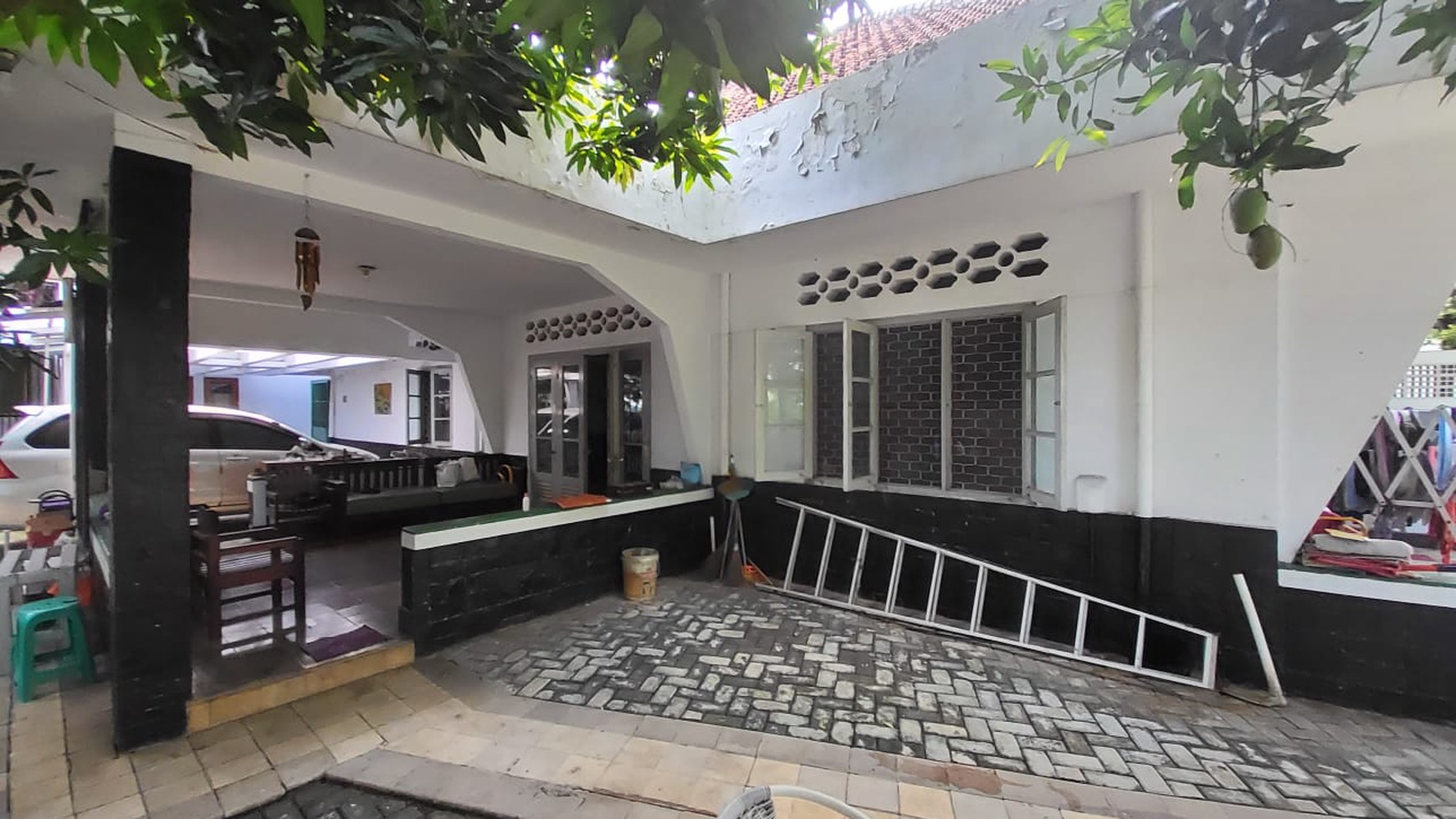 Rumah Lama Nyaman dan Strategis Harga NJOP di Rawamangun