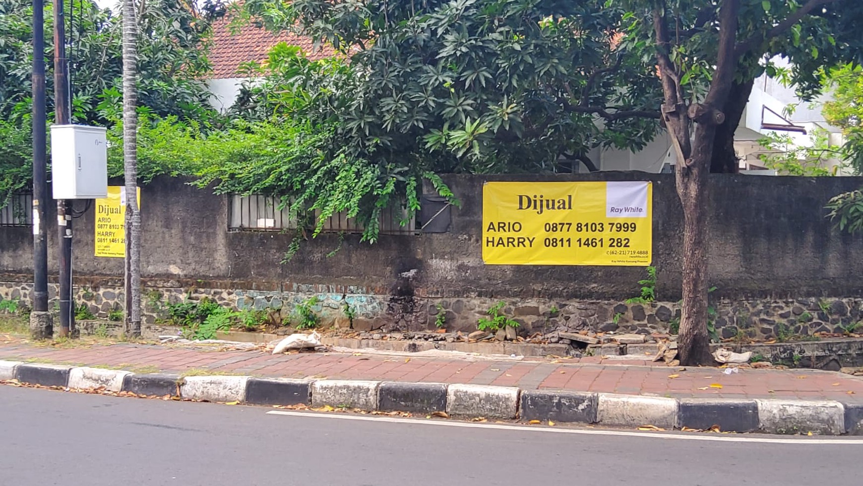 Rumah Lama Nyaman dan Strategis Harga NJOP di Rawamangun