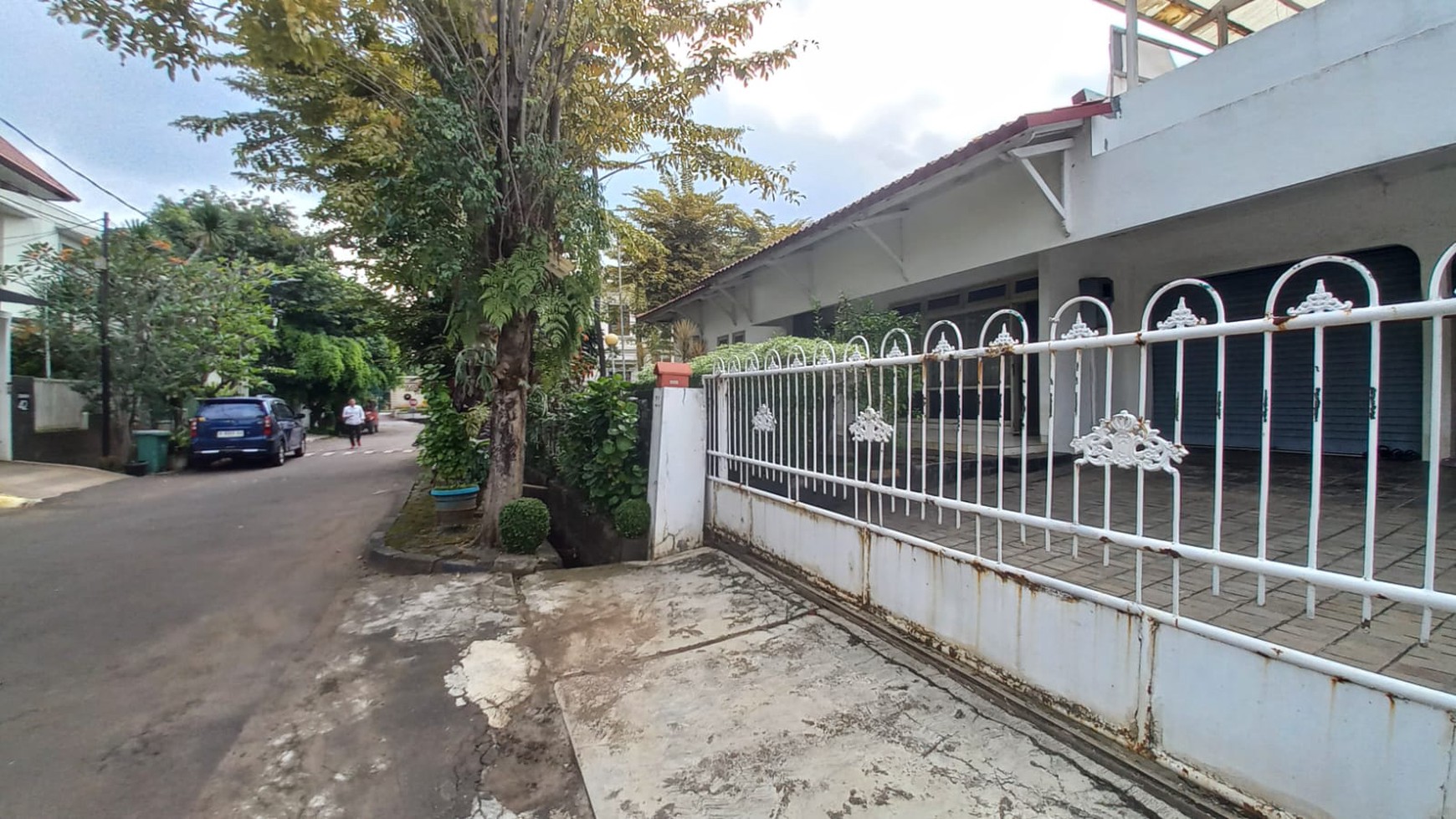 Rumah Di komplek Elit Loka Indah, Pancoran. Asri, Tenang, Nyaman, Dan Hanya 3 Menit Ke Jalan Warung Buncit Raya
