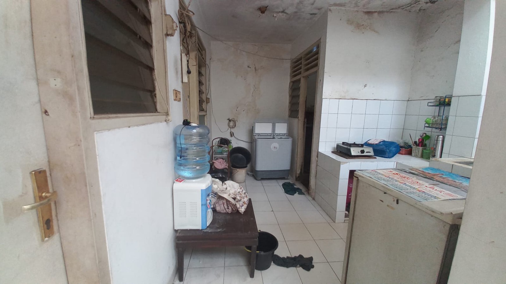 Rumah Di komplek Elit Loka Indah, Pancoran. Asri, Tenang, Nyaman, Dan Hanya 3 Menit Ke Jalan Warung Buncit Raya