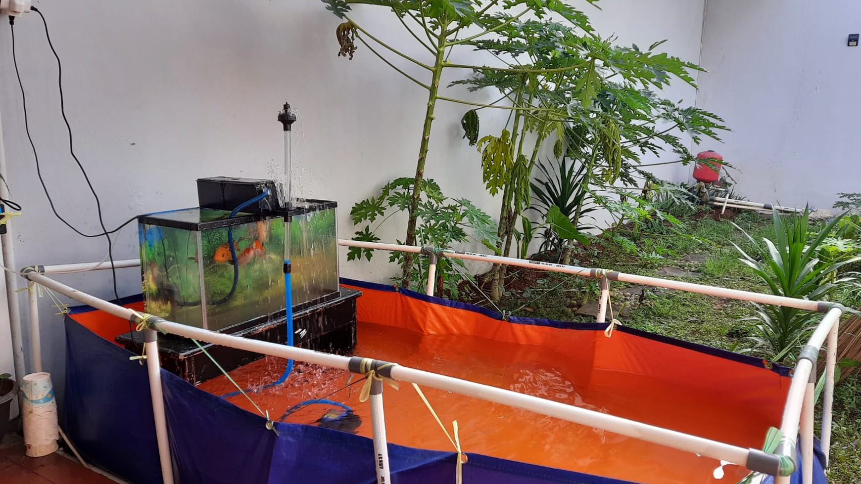 Rumah Hook Siap Huni dekat BXC dan Stasiun Jurangmangu