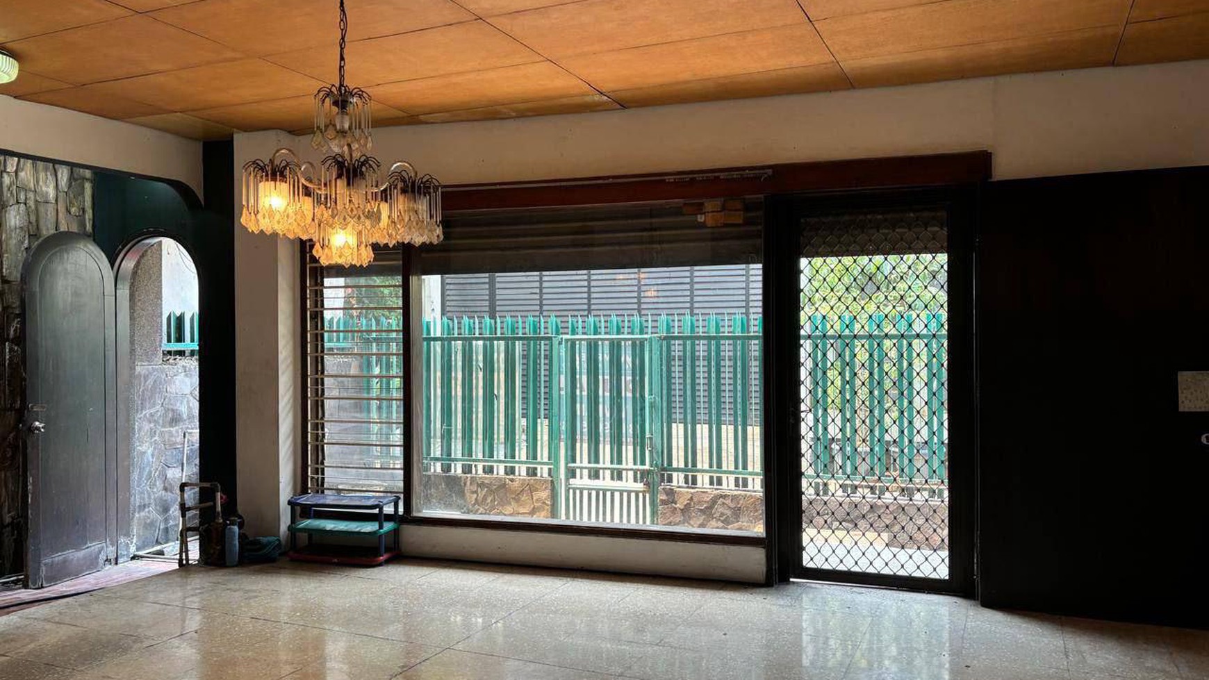 Rumah (Commercial) untuk Gudang di Batu Ceper, Jakarta Pusat di area yang strategis!