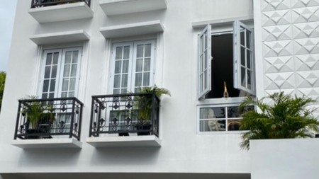 Rumah Bagus, Cantik, siap huni lokasi strategis di Pejaten