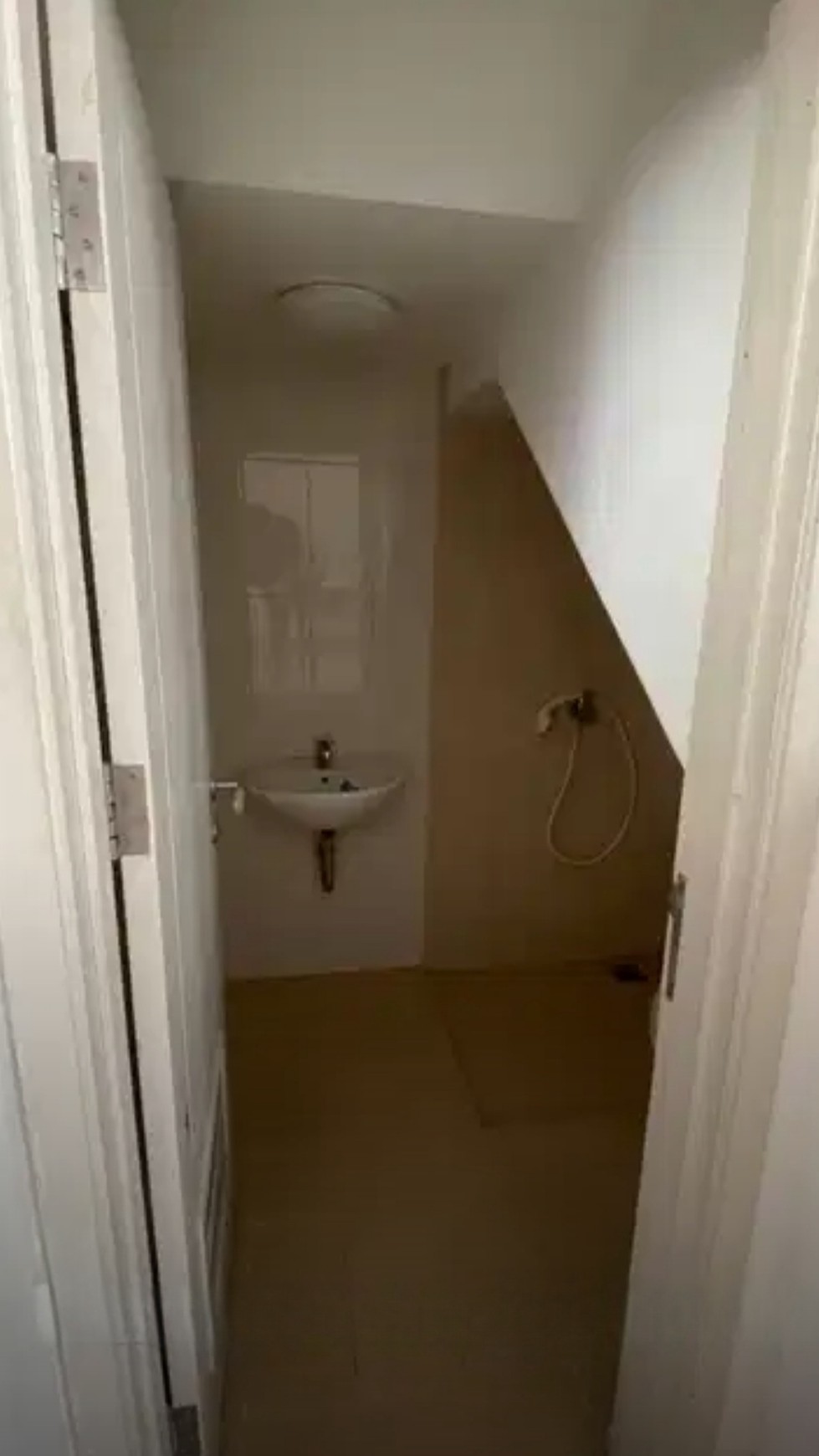 Best Price. Rumah bagus Karelia Village, Gading Serpong