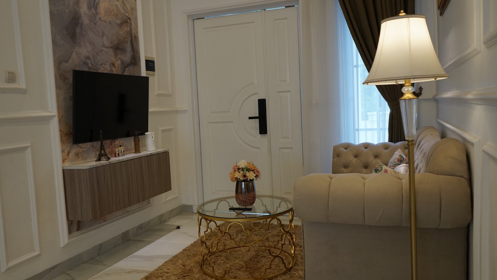 Rumah Baru Minimalis Dalam Komplek Diarea Ciputat, Akses Tol Lebak Bulus 