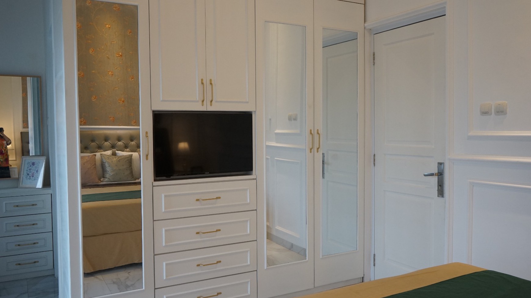 Rumah Baru Minimalis Dalam Komplek Diarea Ciputat, Akses Tol Lebak Bulus 