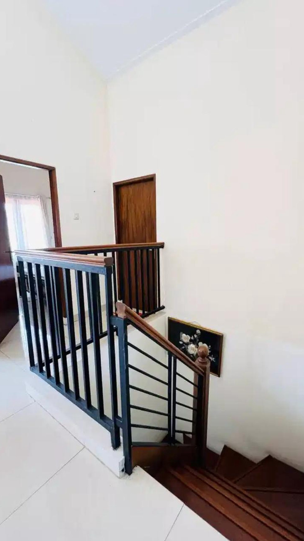 Rumah Siap Huni dengan Hunian Nyaman dan Asri di Bintaro