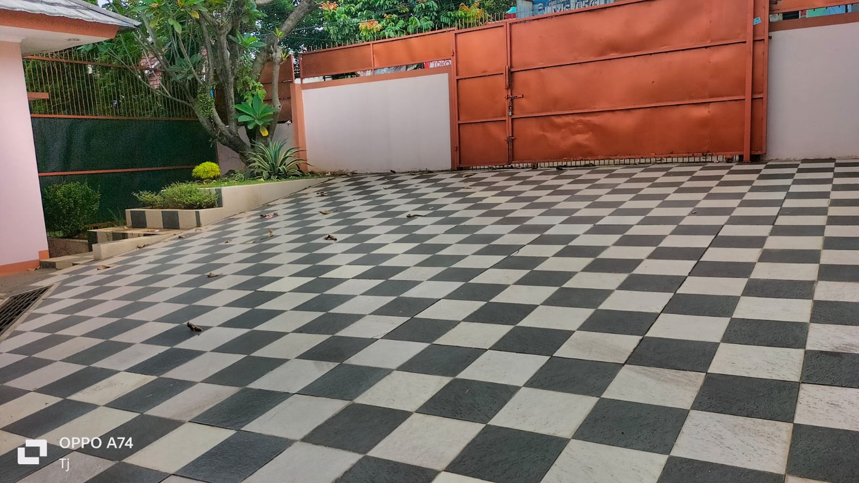 Rumah Siap Huni dengan Hunian Nyaman dan Asri @Pamulang .