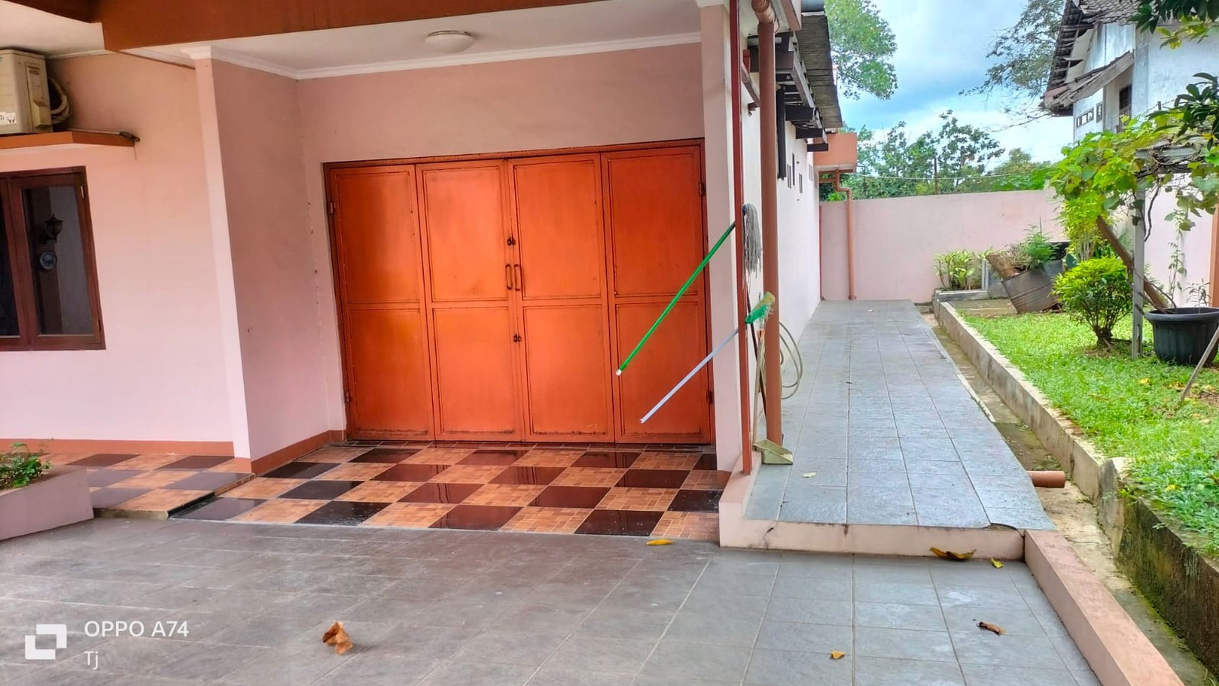 Rumah Siap Huni dengan Hunian Nyaman dan Asri @Pamulang .