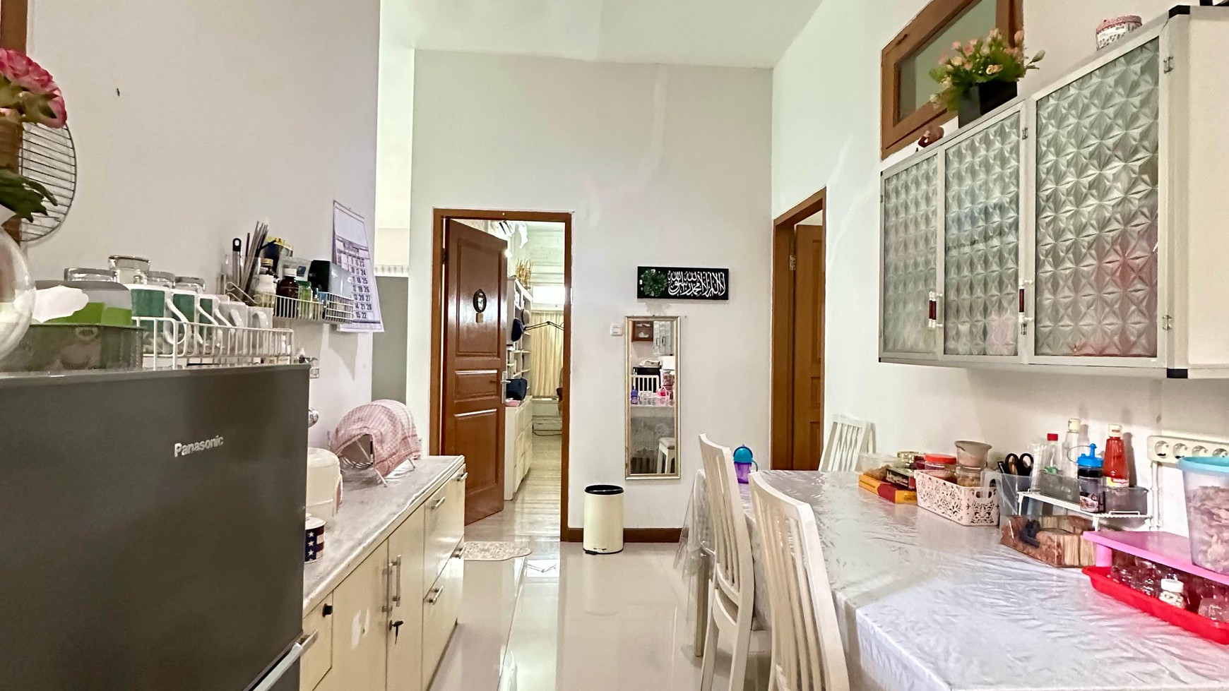 Rumah Mewah 2 Lantai Siap Huni Di Komplek Elit Loka Indah, Pancoran Dengan Harga NJOP