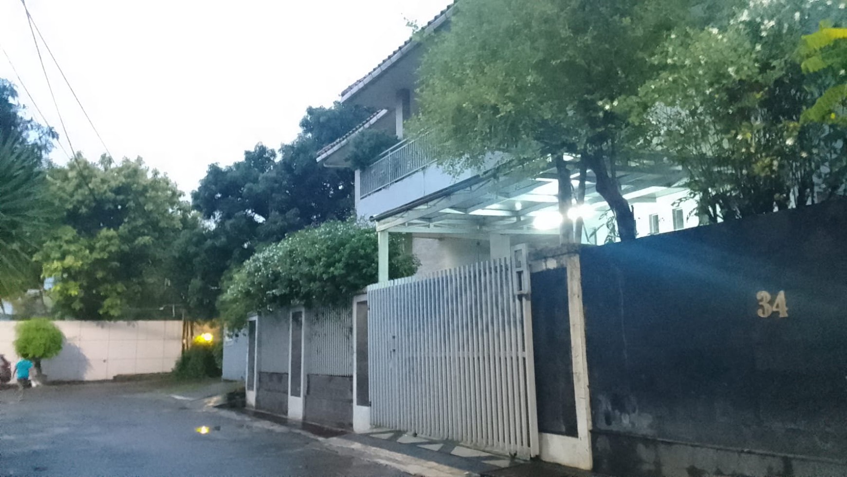 Rumah Mewah 2 Lantai Siap Huni Di Komplek Elit Loka Indah, Pancoran Dengan Harga NJOP