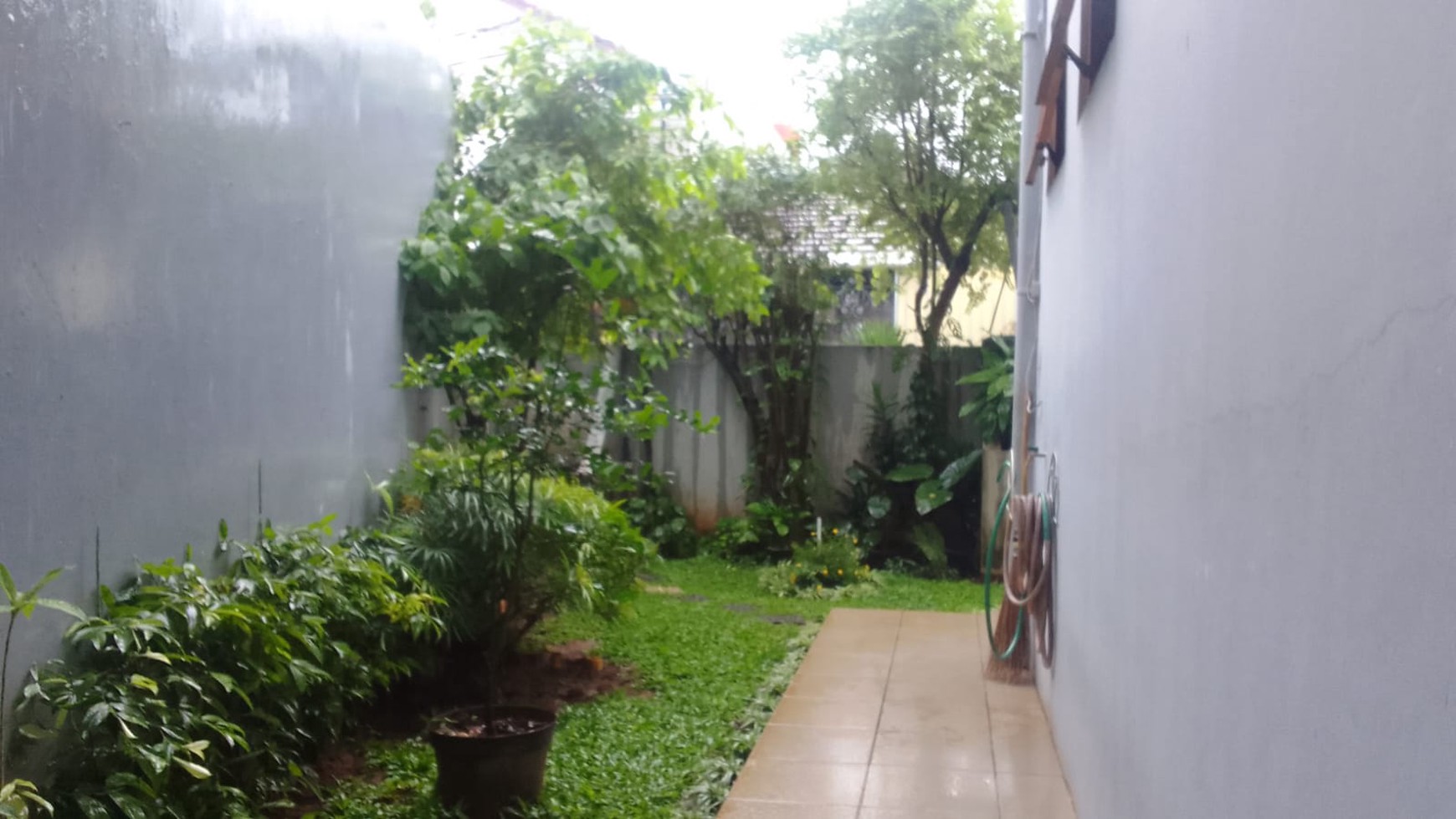 Rumah Mewah 2 Lantai Siap Huni Di Komplek Elit Loka Indah, Pancoran Dengan Harga NJOP