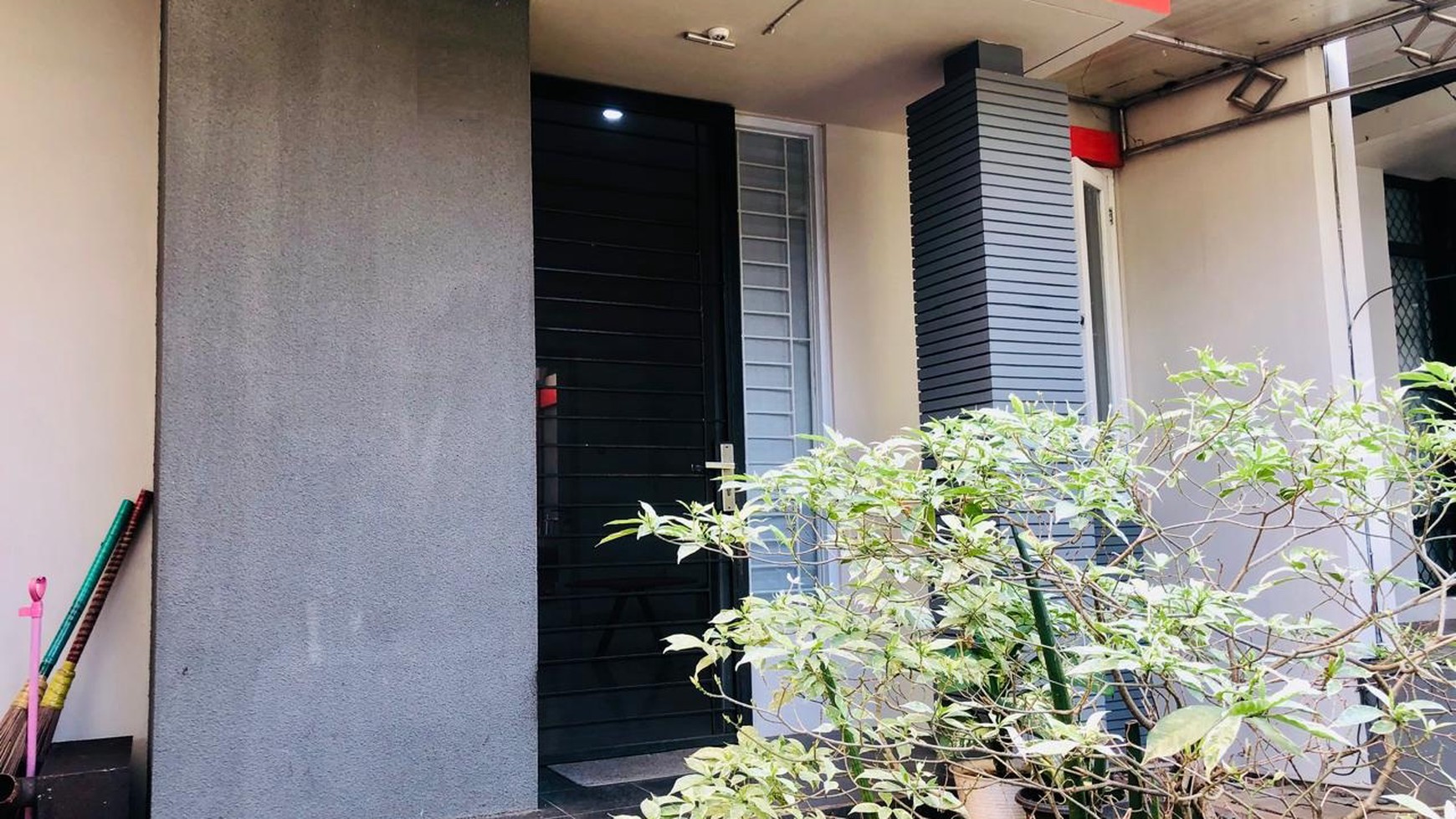 Rumah Standar Rapih  Neo catalonia Nusa Loka BSD city 