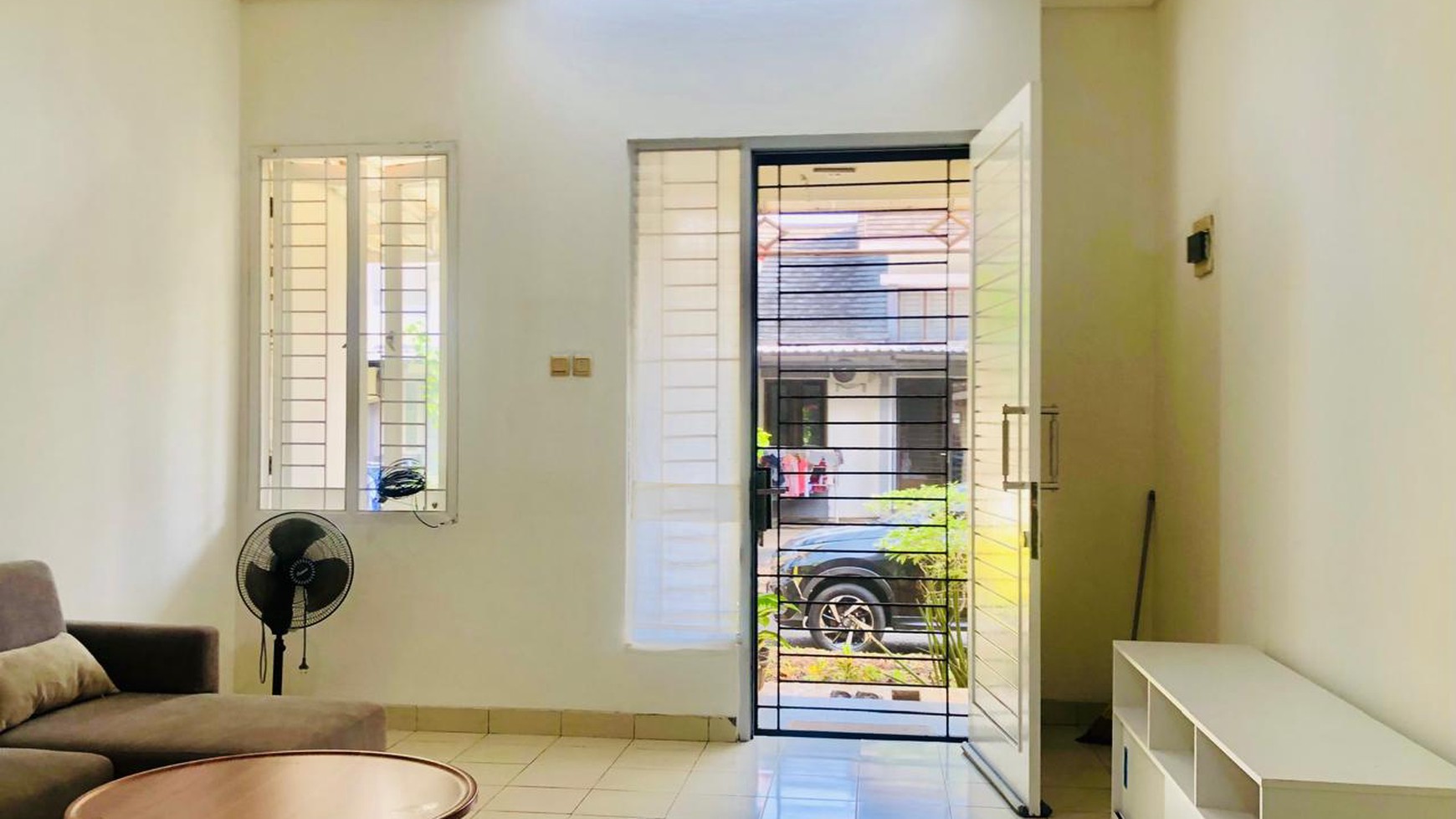 Rumah Standar Rapih  Neo catalonia Nusa Loka BSD city 