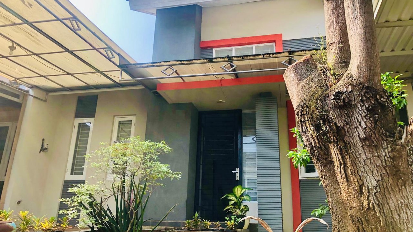 Rumah Standar Rapih  Neo catalonia Nusa Loka BSD city 