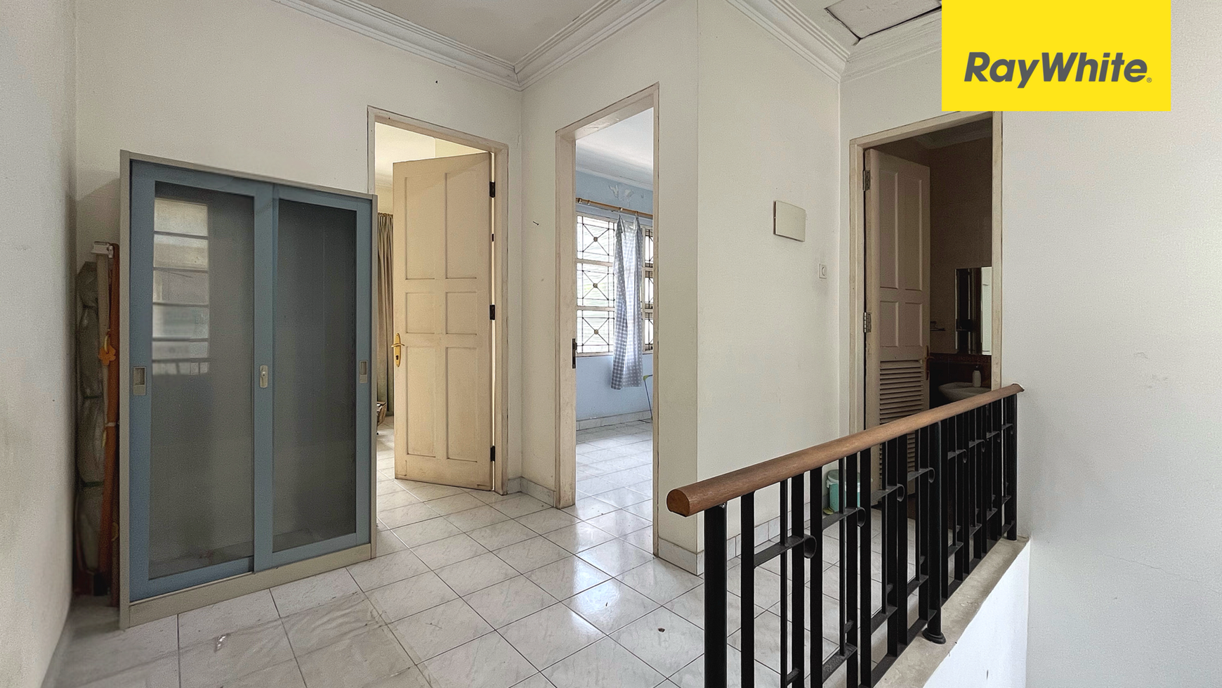 Rumah di Legenda Wisata, Cibubur