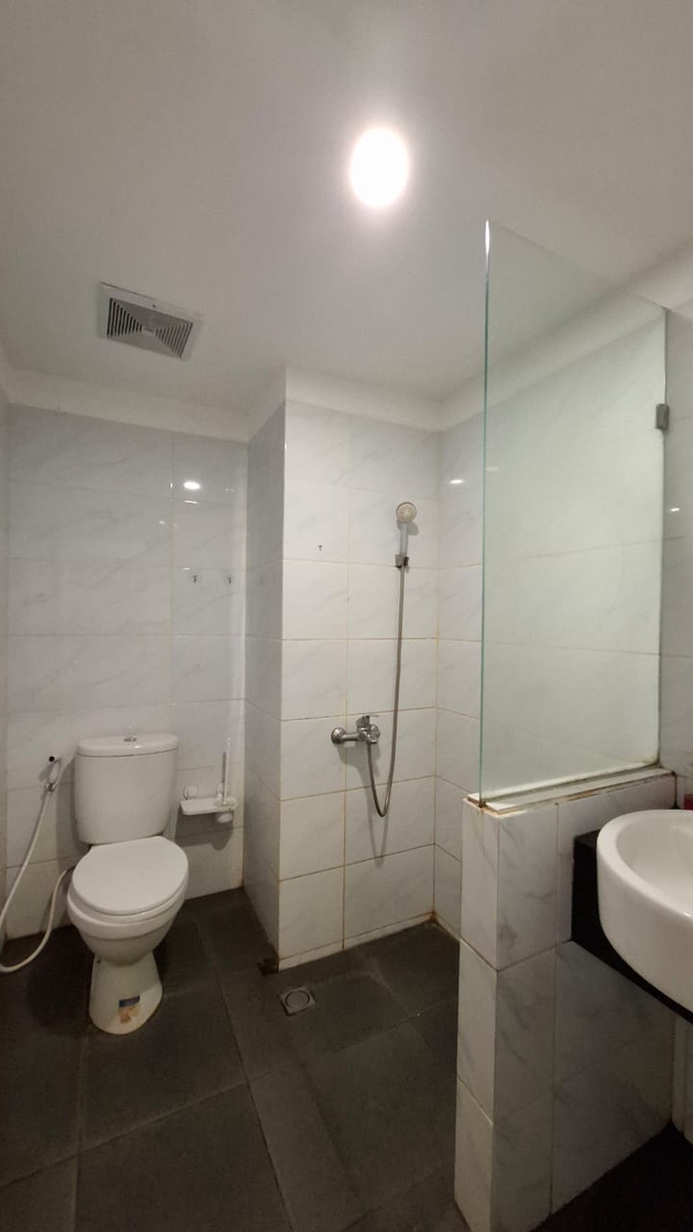 Apartemen Semi Furnish Lokasi Strategis di Kawasan SeturanDepok Sleman 