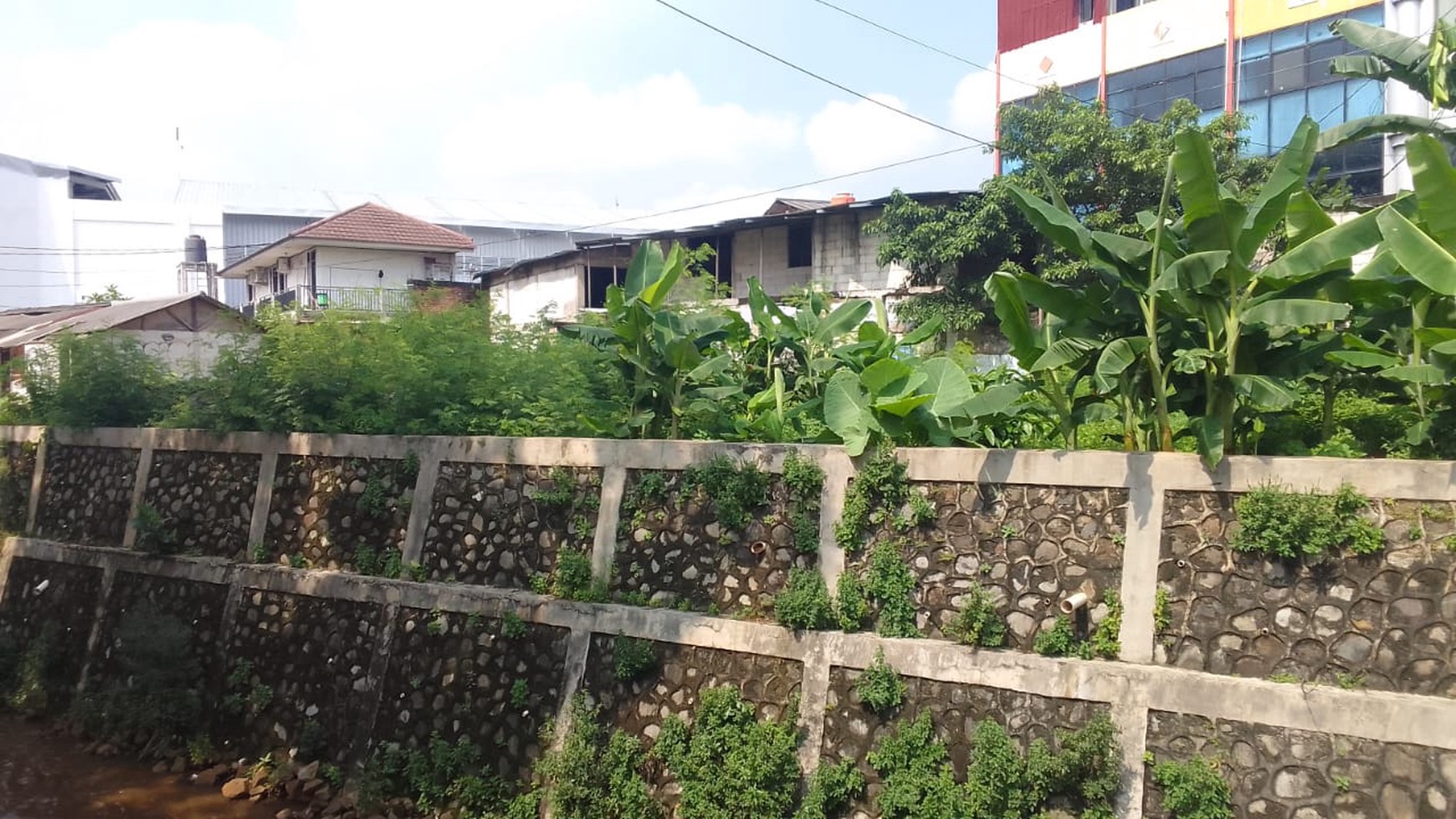 Lahan Strategis 866 m2 Di Jalan Raya Pasar Minggu, Dijual 40 % Dibawah NJOP