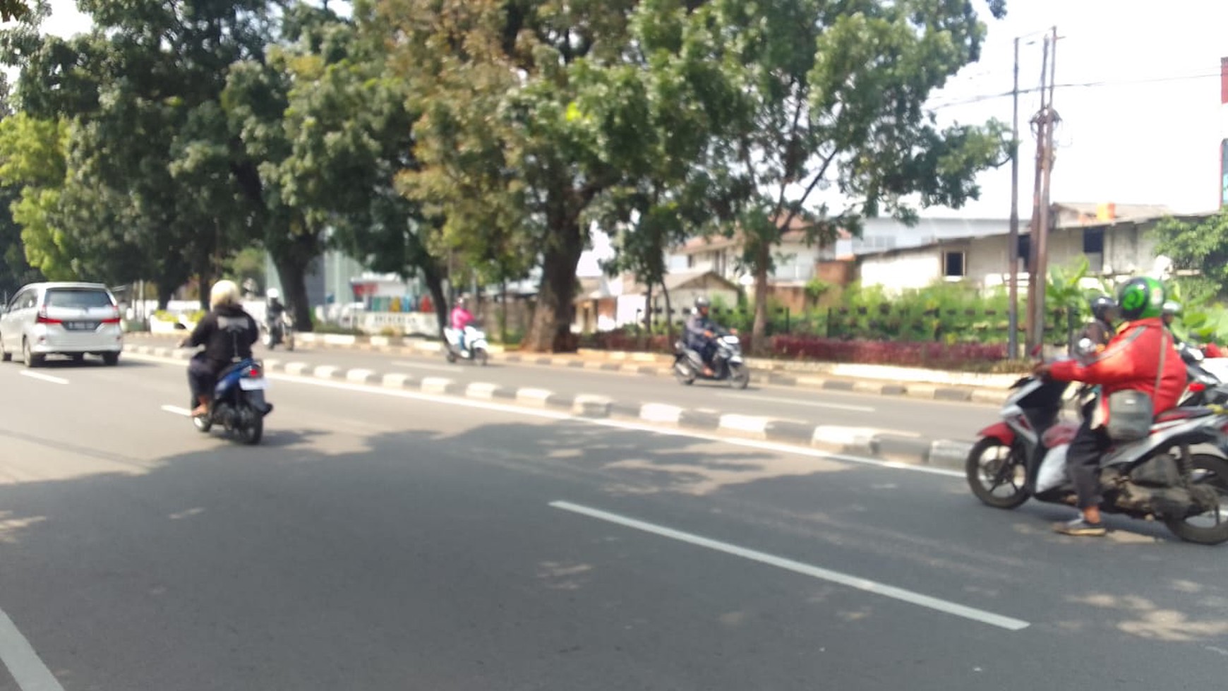 Lahan Strategis 866 m2 Di Jalan Raya Pasar Minggu, Dijual 40 % Dibawah NJOP