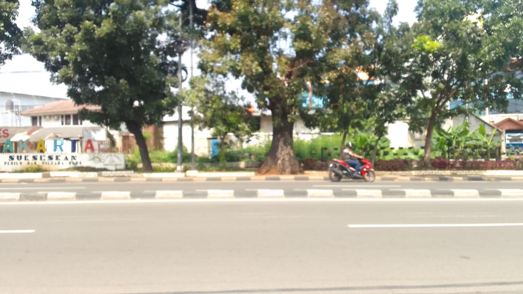 Lahan Strategis 866 m2 Di Jalan Raya Pasar Minggu, Dijual 40 % Dibawah NJOP