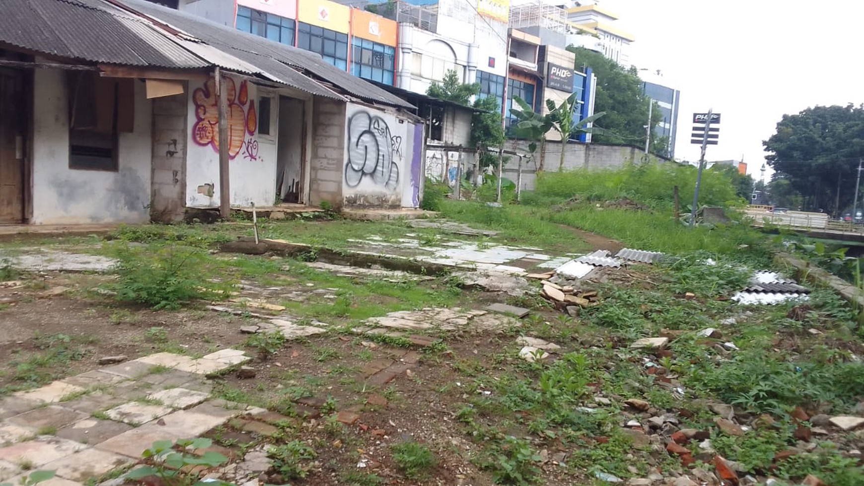 Lahan Strategis 866 m2 Di Jalan Raya Pasar Minggu, Dijual 40 % Dibawah NJOP