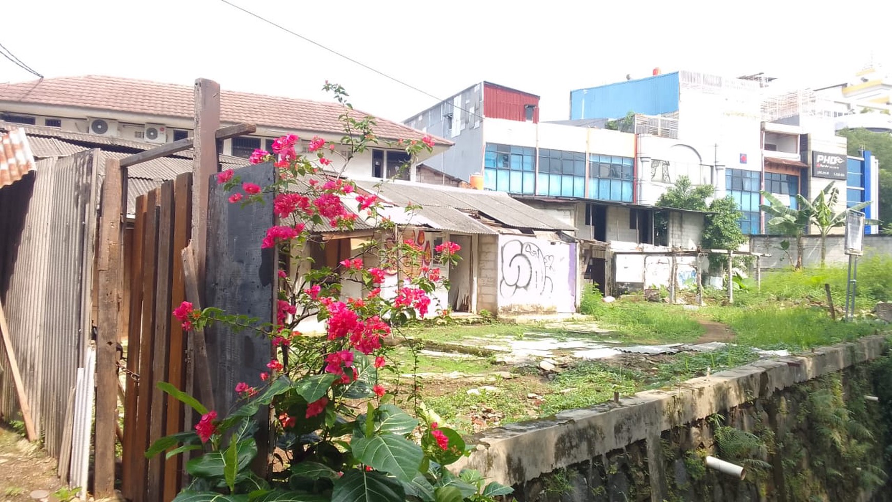 Lahan Strategis 866 m2 Di Jalan Raya Pasar Minggu, Dijual 40 % Dibawah NJOP