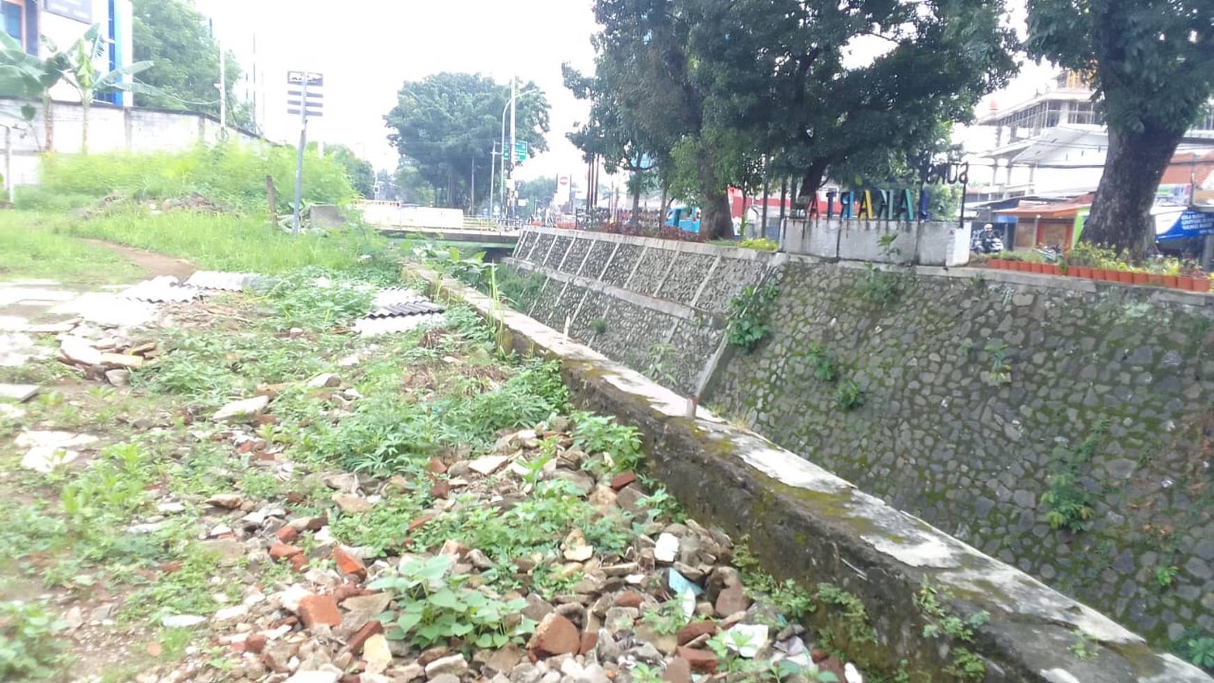 Lahan Strategis 866 m2 Di Jalan Raya Pasar Minggu, Dijual 40 % Dibawah NJOP
