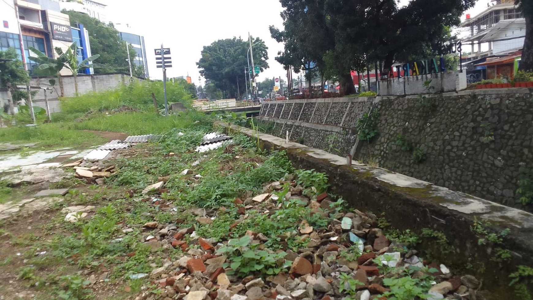 Lahan Strategis 866 m2 Di Jalan Raya Pasar Minggu, Dijual 40 % Dibawah NJOP