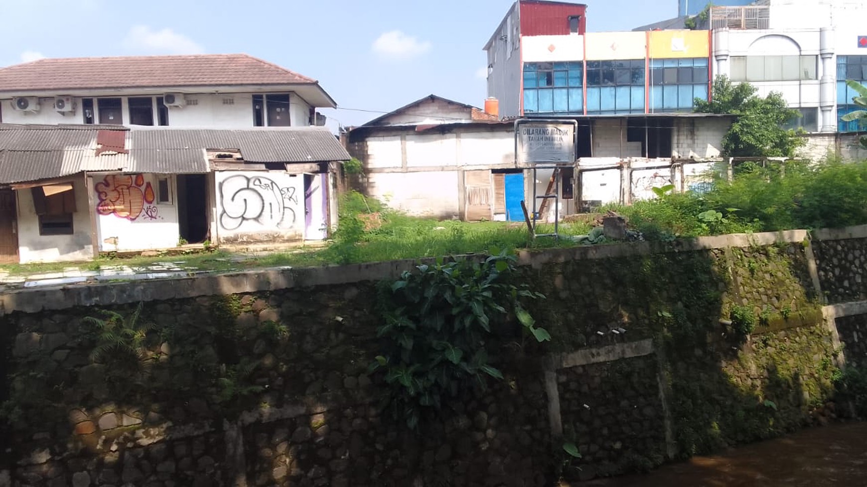 Lahan Strategis 866 m2 Di Jalan Raya Pasar Minggu, Dijual 40 % Dibawah NJOP