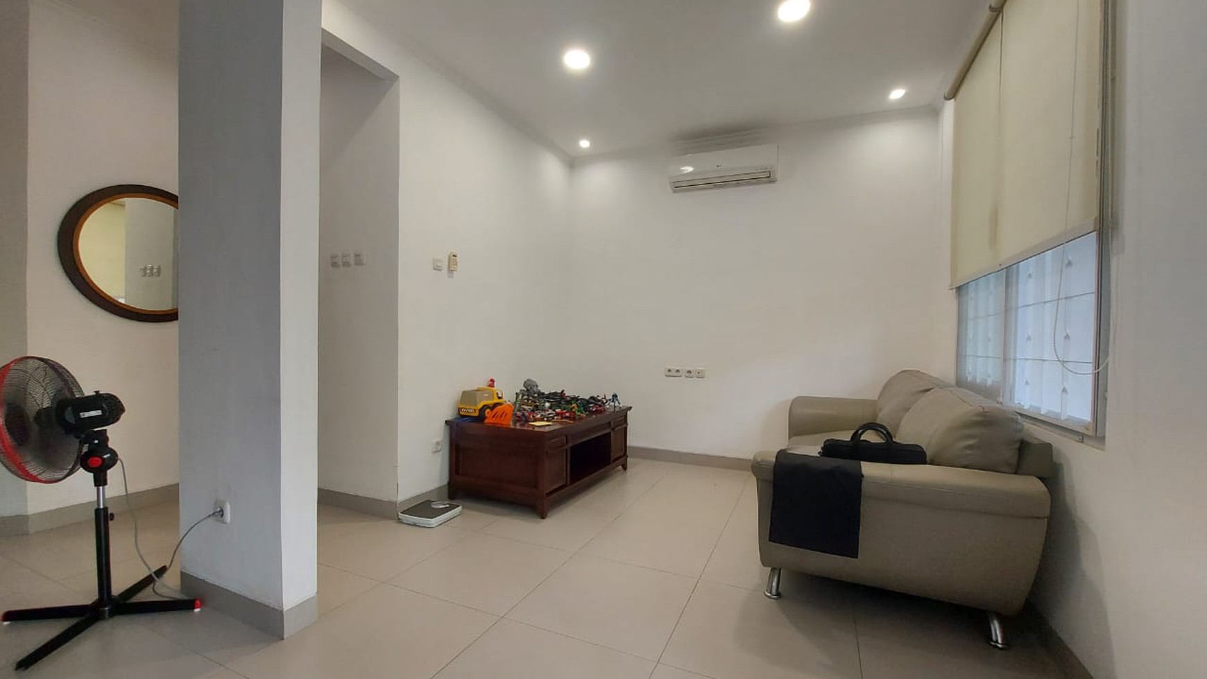 Rumah Modern Kondisi Rapi 2 Lantai di Lokasi Strategis & Premium Bintaro