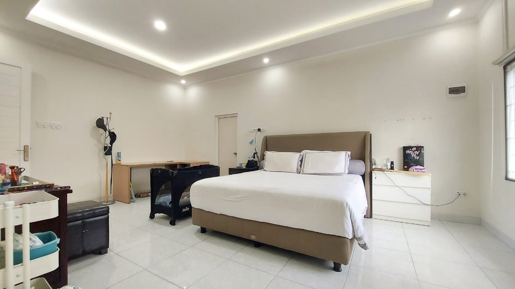 Rumah Modern Kondisi Rapi 2 Lantai di Lokasi Strategis & Premium Bintaro