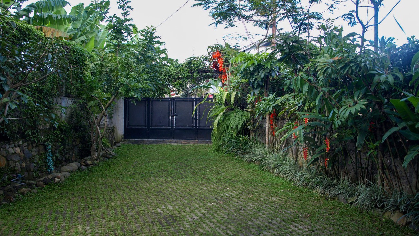 Villa 2,5 Lantai Di Puncak Cisarua Bogor