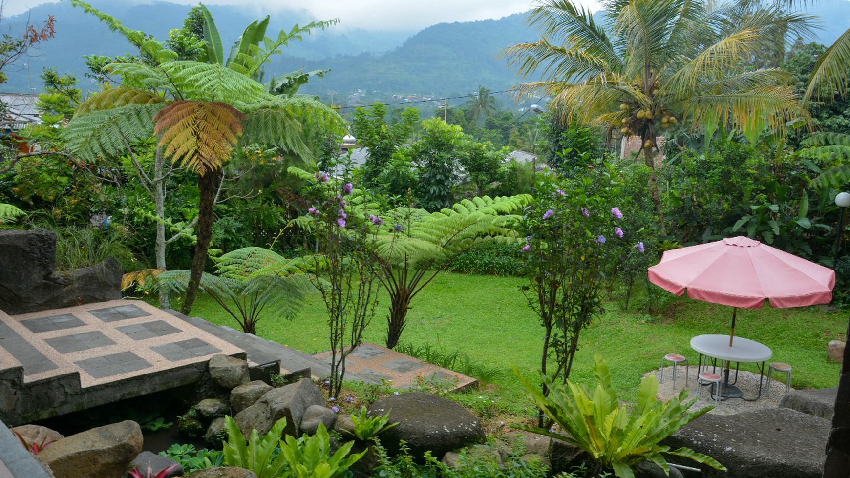 Villa 2,5 Lantai Di Puncak Cisarua Bogor