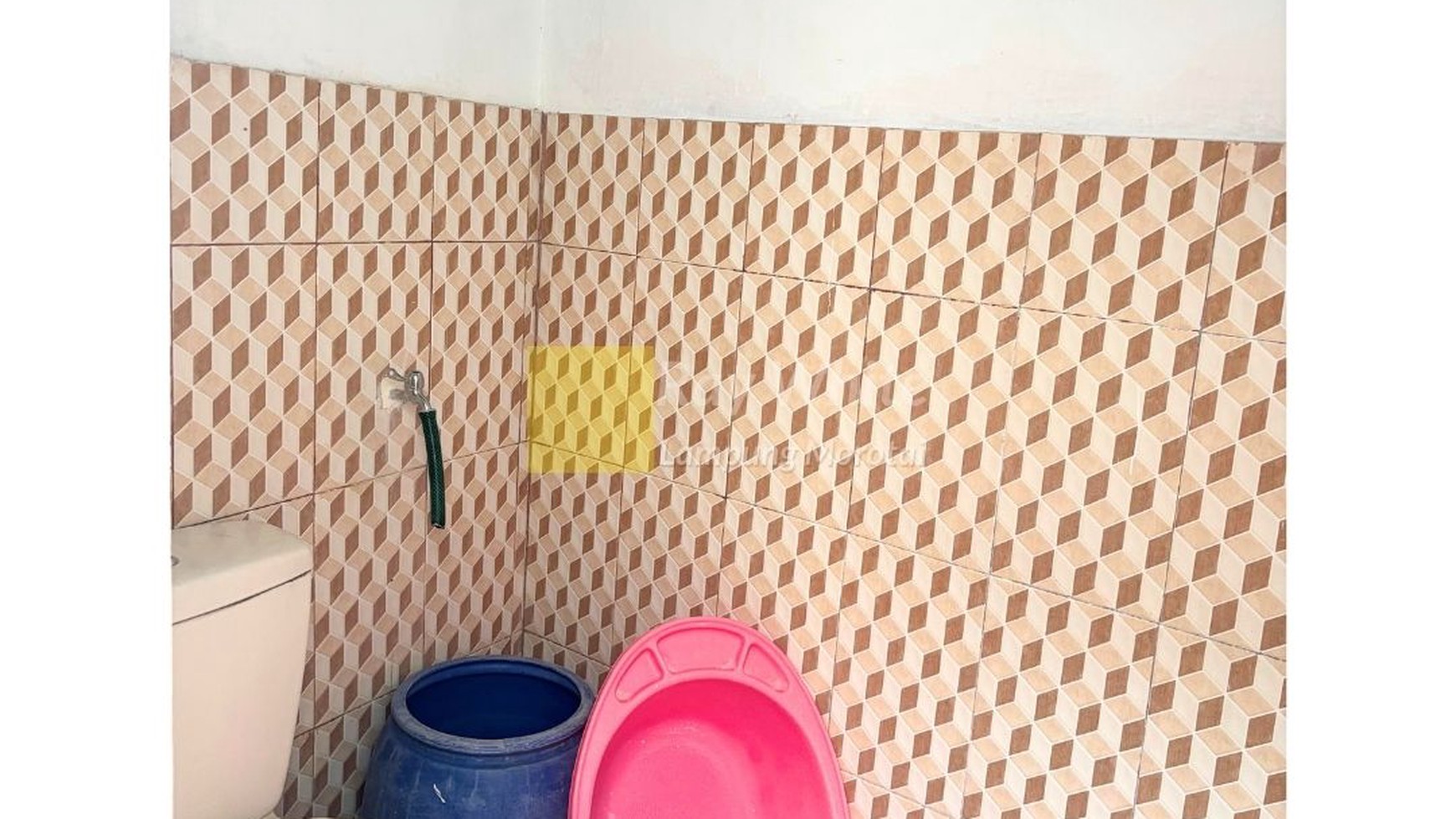 Rumah Lokasi Kedamaian Furnished